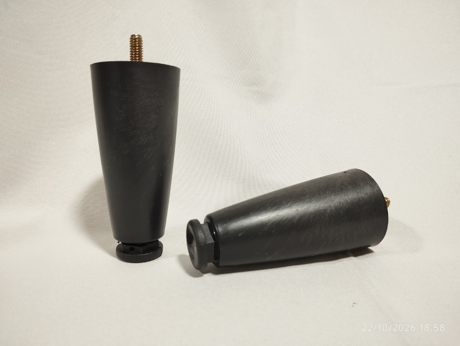 Pés de base box — Pés cônico com regulagem de 11 cm